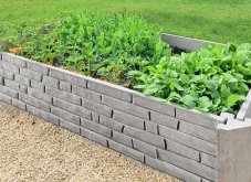 Vyvýšený záhon, dekor nepravidelný vzor, výška 75 cm